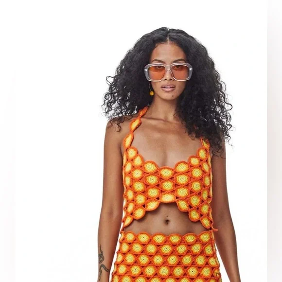 SIMON MILLER Rummie  Crochet Top in Hibiscus. Size M - Picture 4 of 13